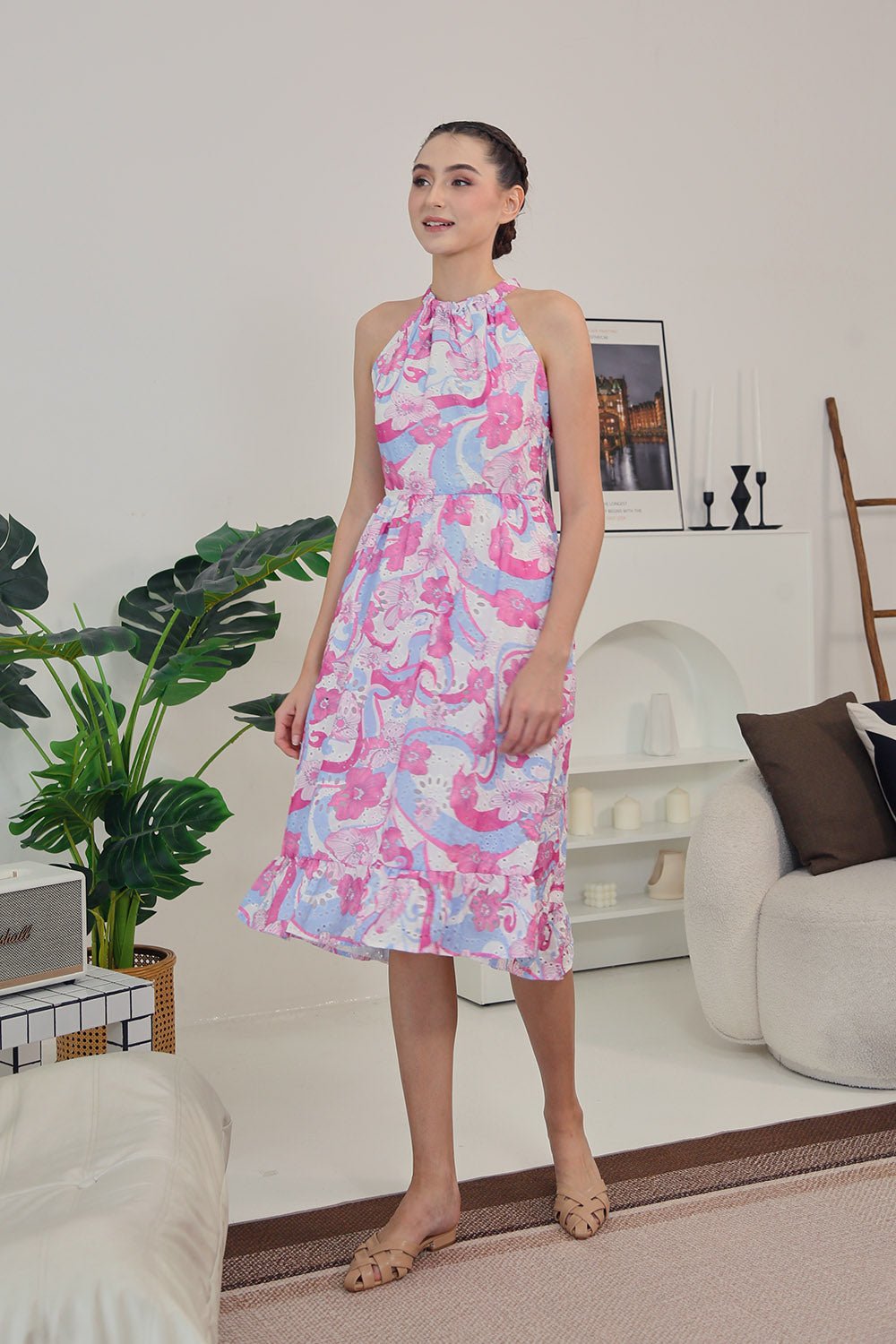 Amara Halter Dress in Abstract Pink Floral - 圖片 4