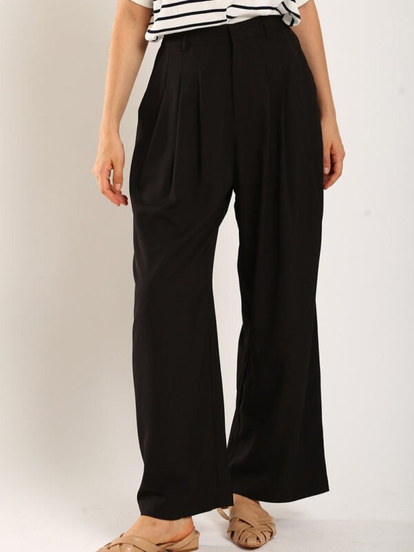 Claudette Relaxed Tailored Pants in Black