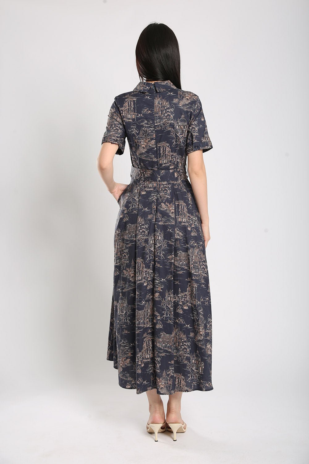 Manika Maxi Dress in Navy Blue Prints - Imej 7