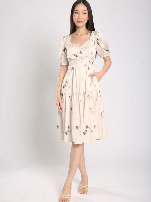 Katrine Floral Printed Dress in Apricot