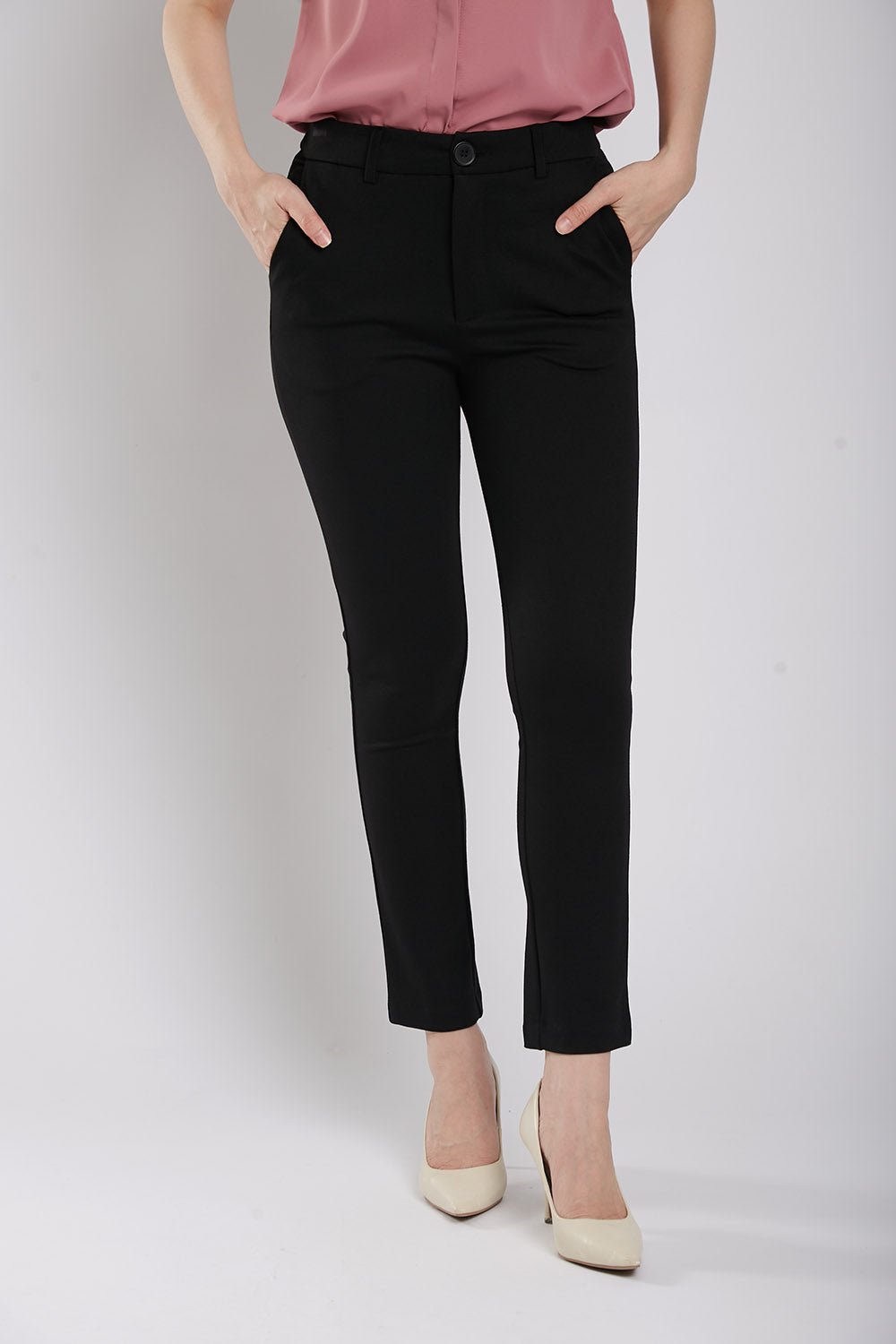 Rasha Ultra-stretch Pants in Black – Bild 7