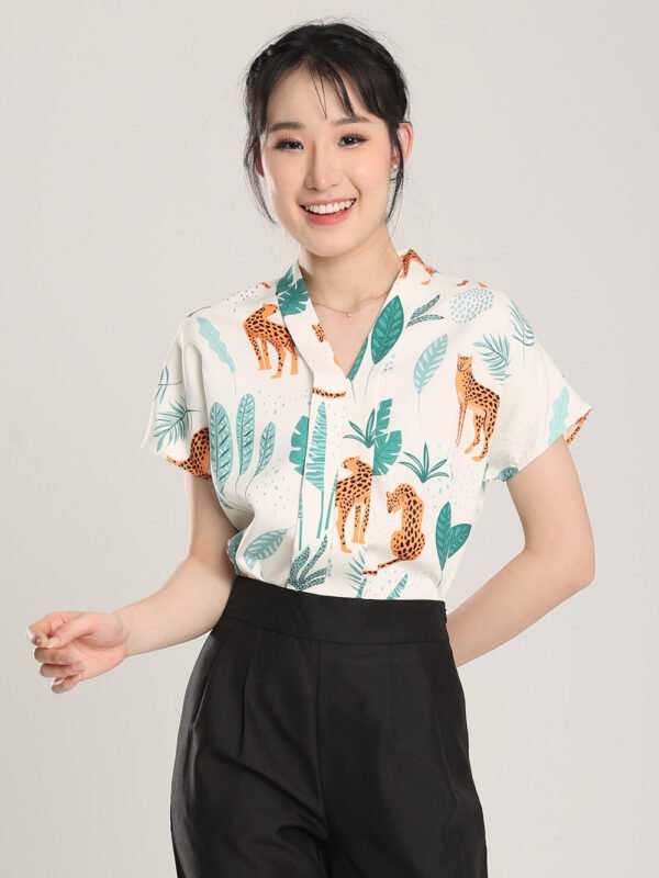 Addie Kimono Neckline in Leopard Print