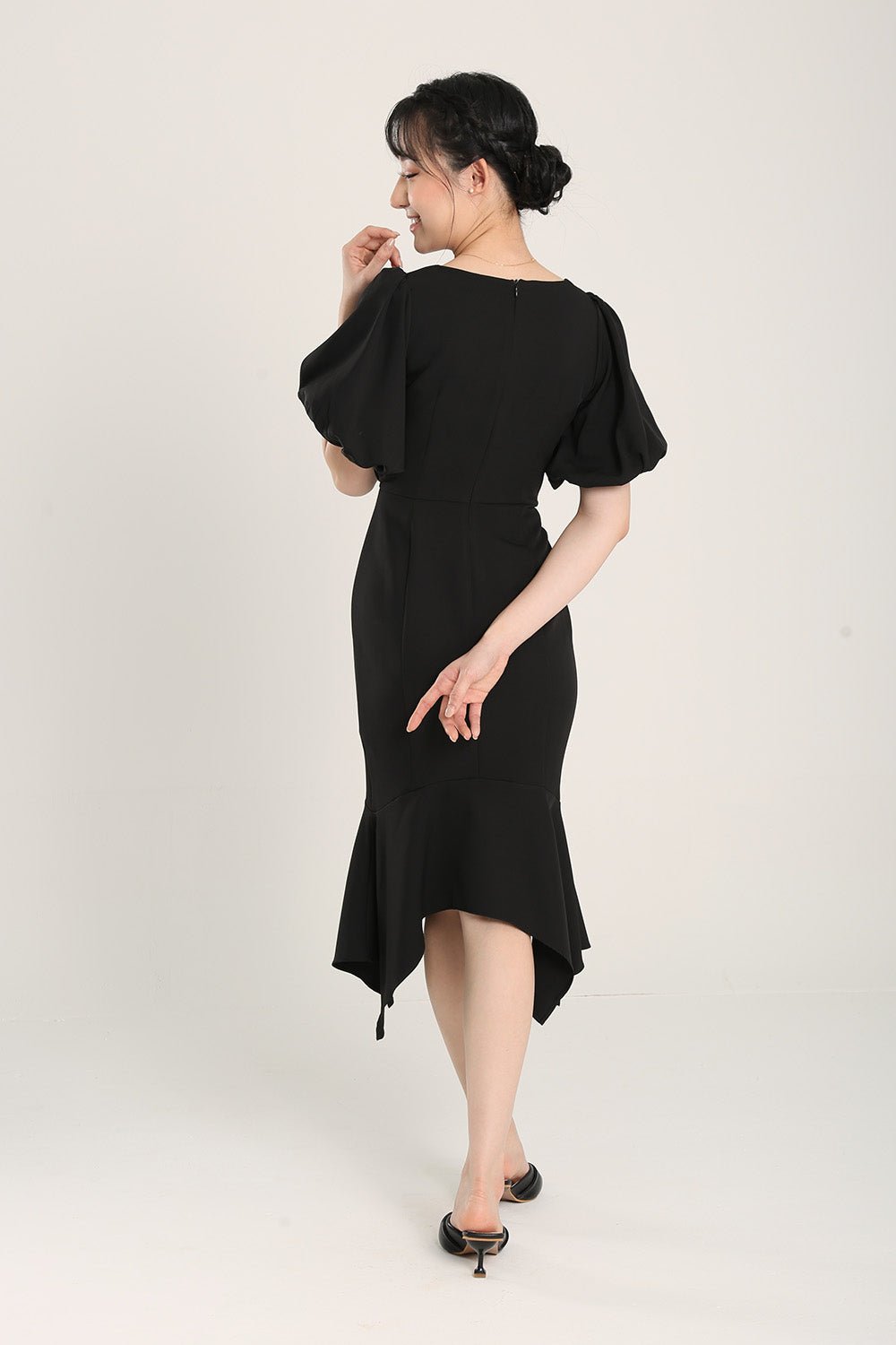 Margaux Mermaid Bodycon Dress in Black - Imej 9