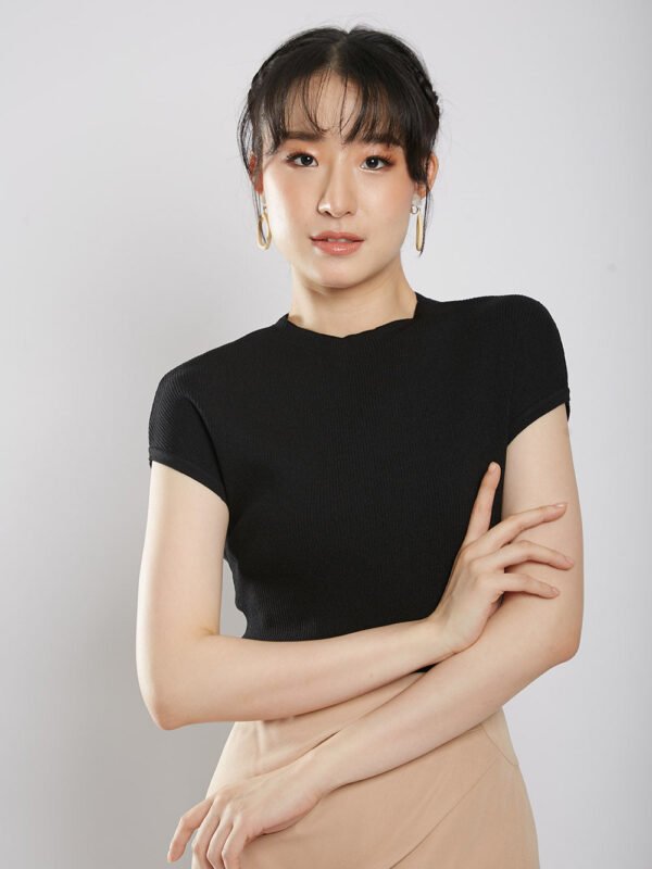 Yesenia Knit Top in Black