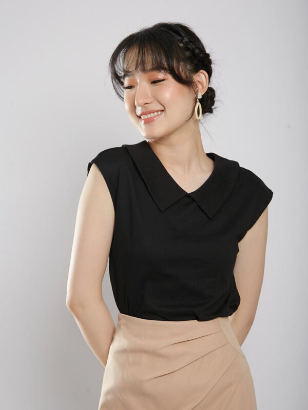 Aurinda Top in Black